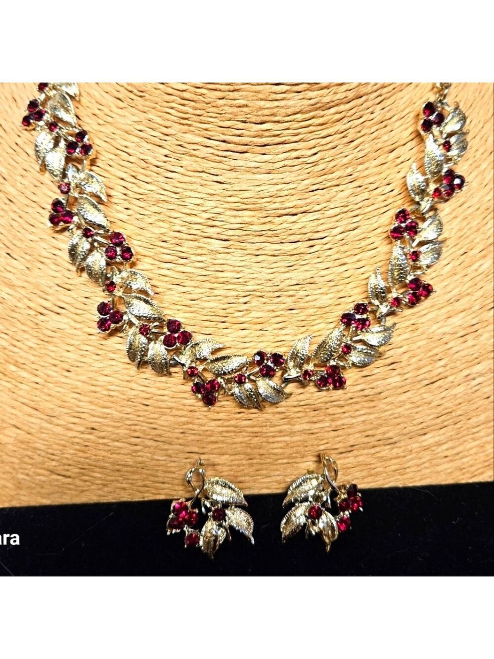 Vintage Gold-tone Leaves and Red Glass Garnet Berries Necklace & Earrings Set